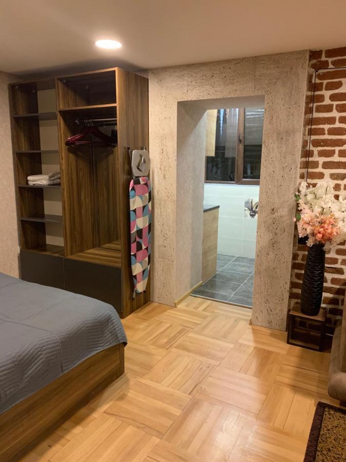 Apartmán 12 Maksim Gorki Street Tbilisi Exteriér fotografie
